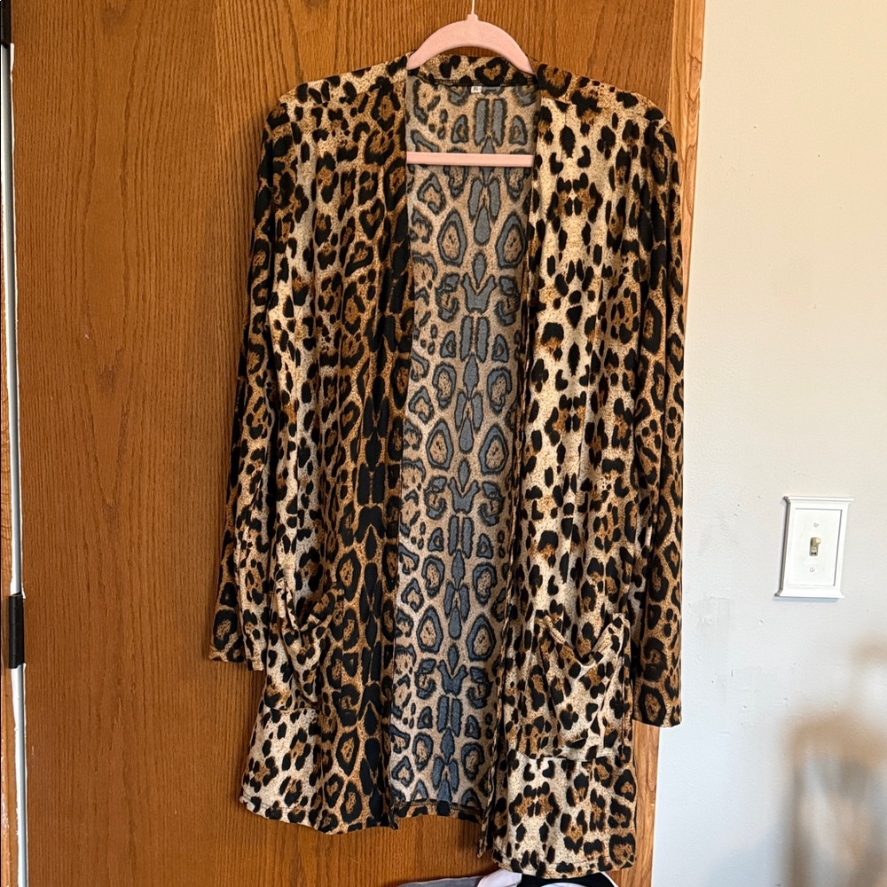 Chic Leopard Print Women's Blazer